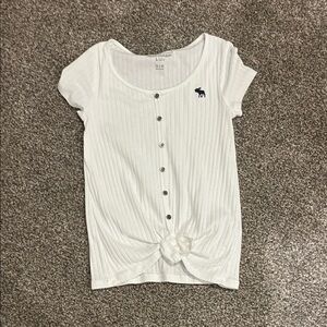 Abercrombie kids White Button-Down Top with Knot Detail. Size 11/12